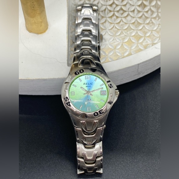 Relic Wet Watch. Water resistant, 165 feet. - Picture 1 of 7